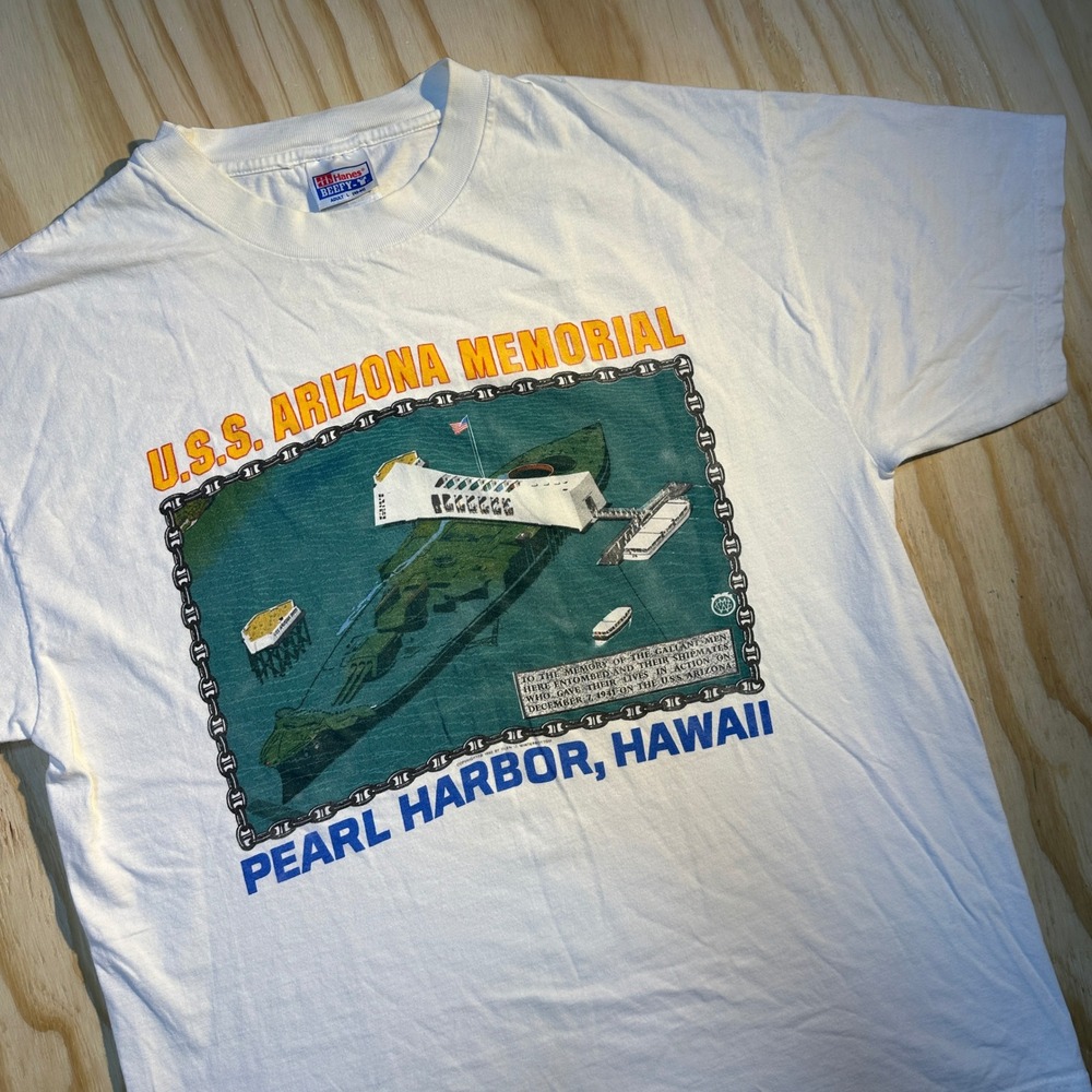 Hanes Beefy-T Mens Large White USS Arizona Memorial Pearl Harbor Hawaii T-Shirt